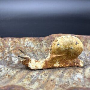 Vintage Cast Iron Snail Figurine On Leaf Rusty Decorative Patina Trinket Dish